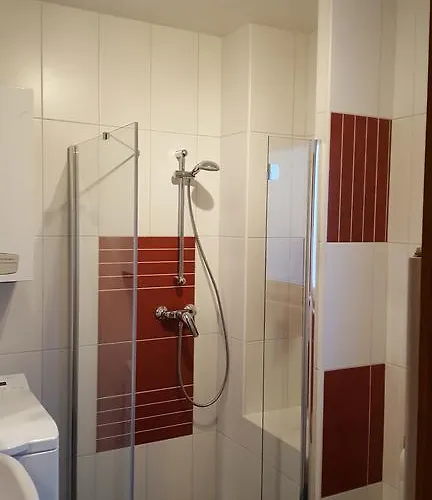 Facankert Apartmanhaz Lägenhet Tiszafüred